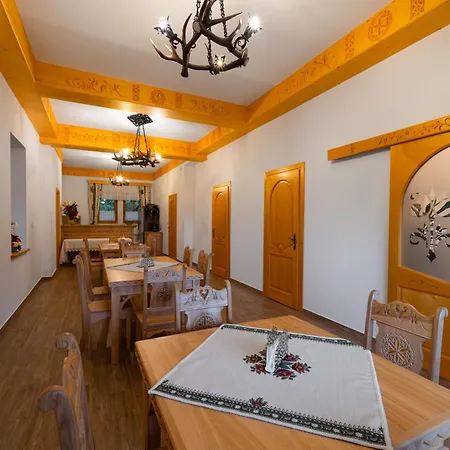 住宿加早餐酒店 Edytka 扎科帕内